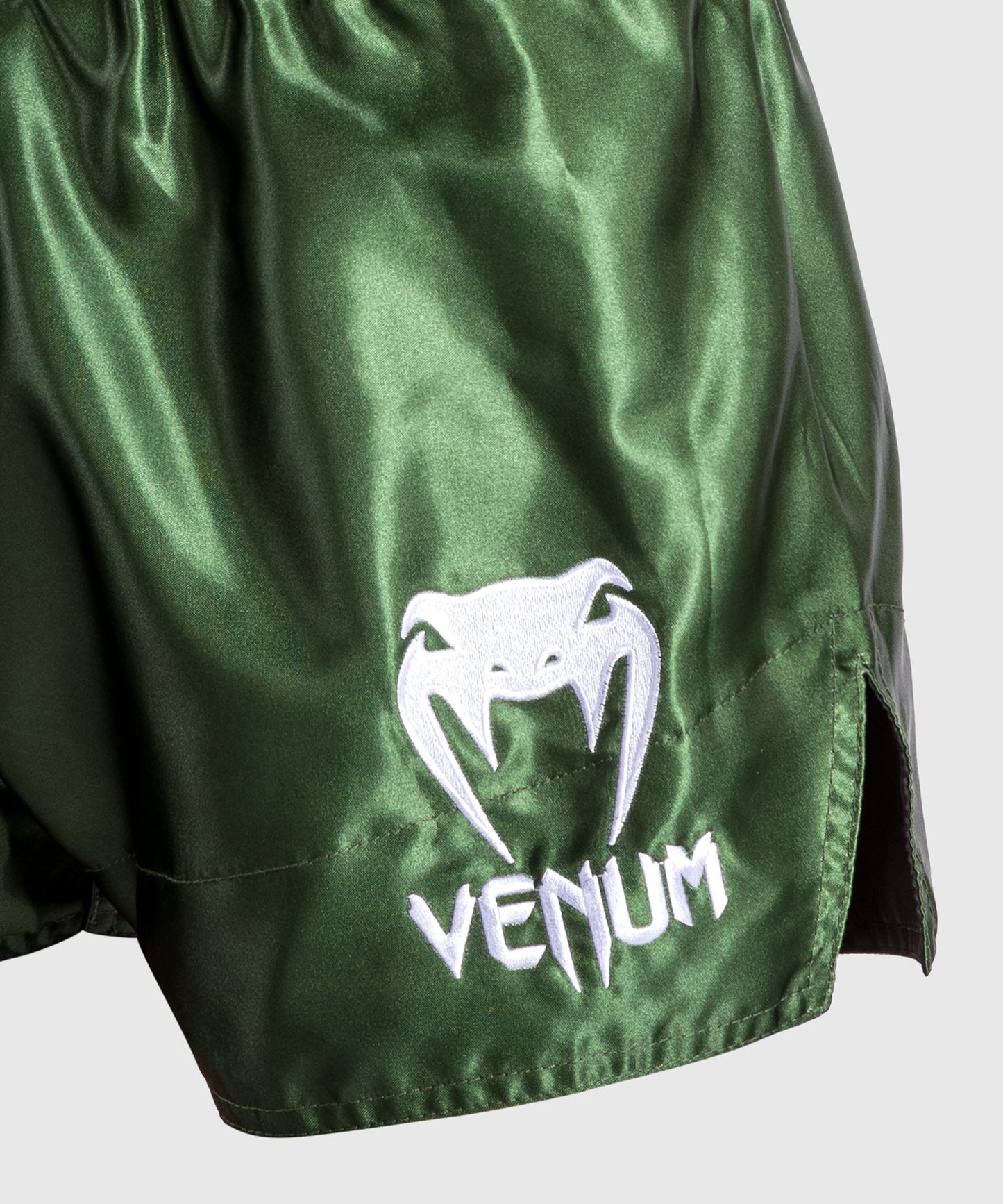 Venum Classic Шорты для муай-тай - хаки/белый