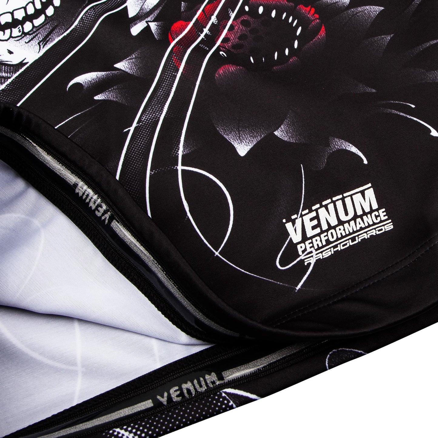 РАШГАРД VENUM SAMURAI SKULL – КОРОТКИЙ РУКАВ - ЧЕРНЫЙ