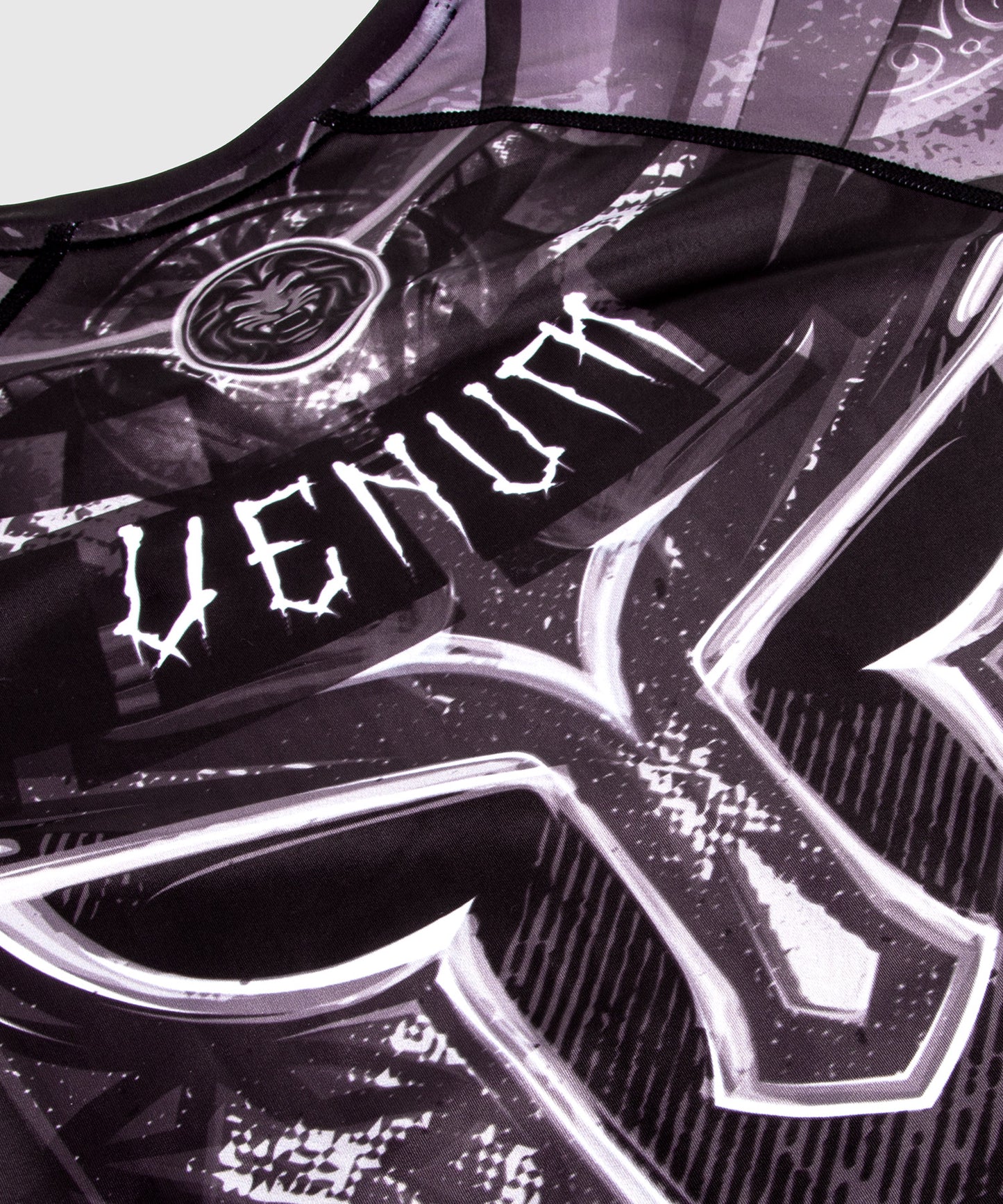 РАШГАРД VENUM GLADIATOR 3.0 - ЧЕРНЫЙ/БЕЛЫЙ – ДЛИННЫЙ РУКАВ