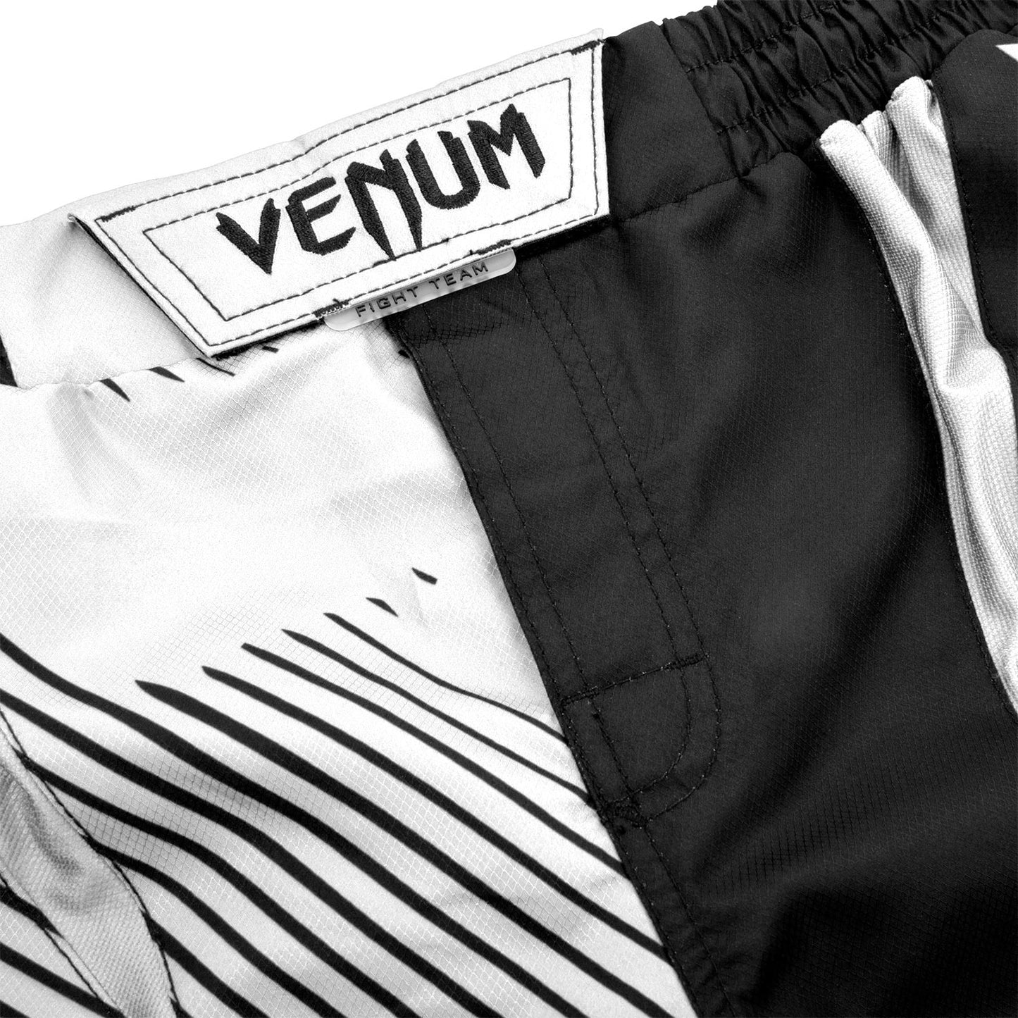 ШОРТЫ VENUM NOGI 2.0 - ЧЕРНЫЙ/БЕЛЫЙ