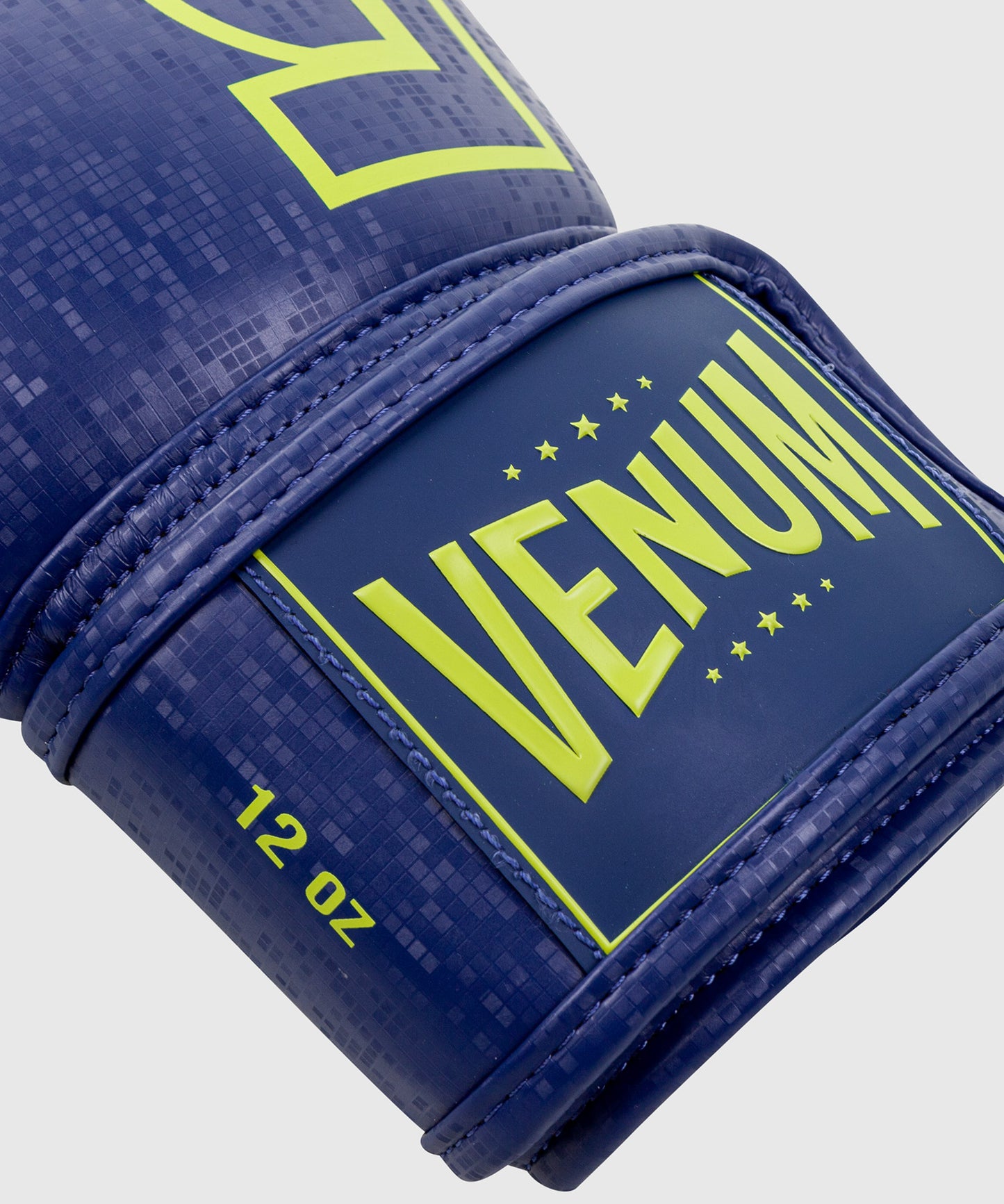 Боксерские перчатки  Venum Origins Loma Edition