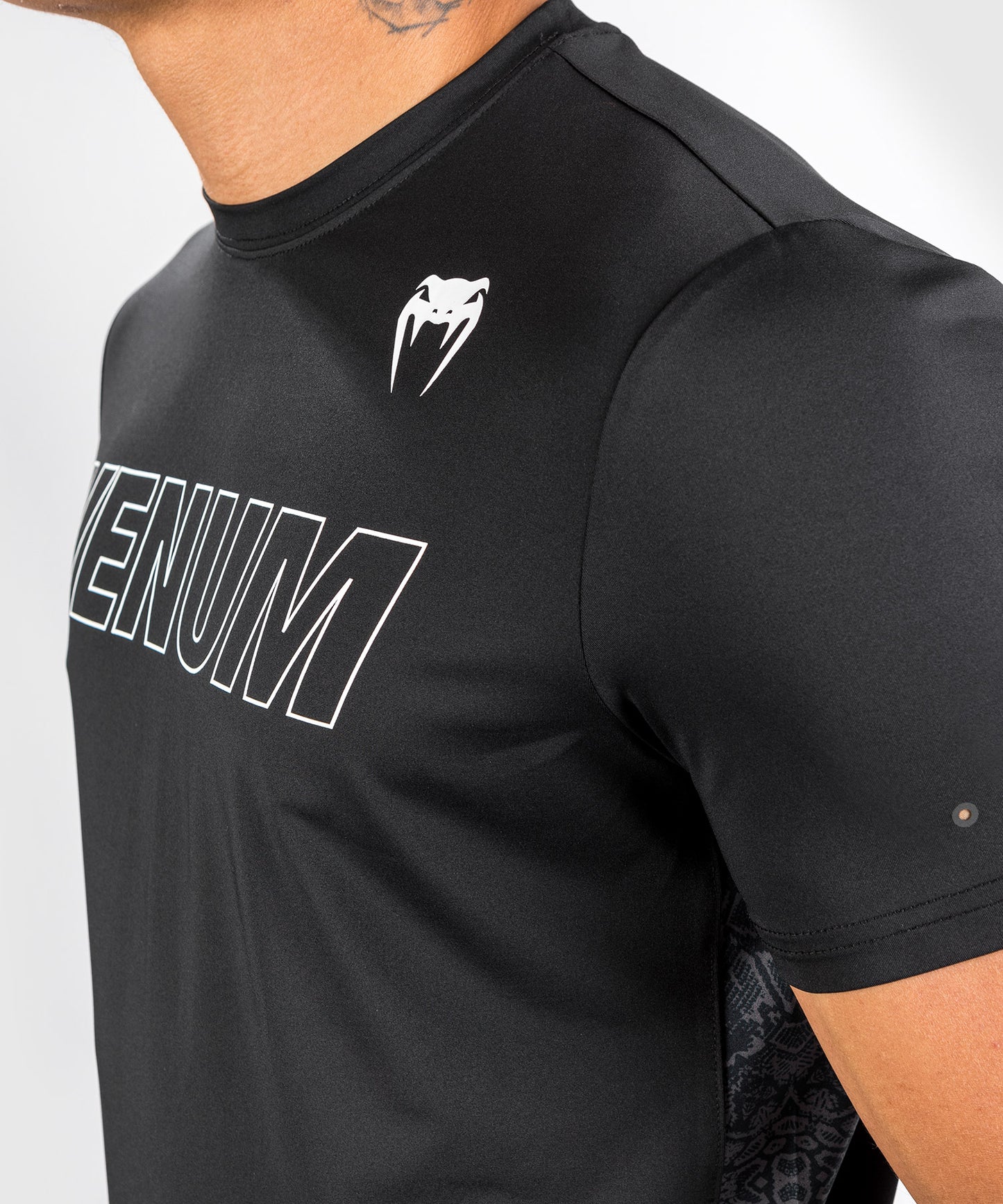 Футболка Dry Tech Venum Classic Evo - черный/белый