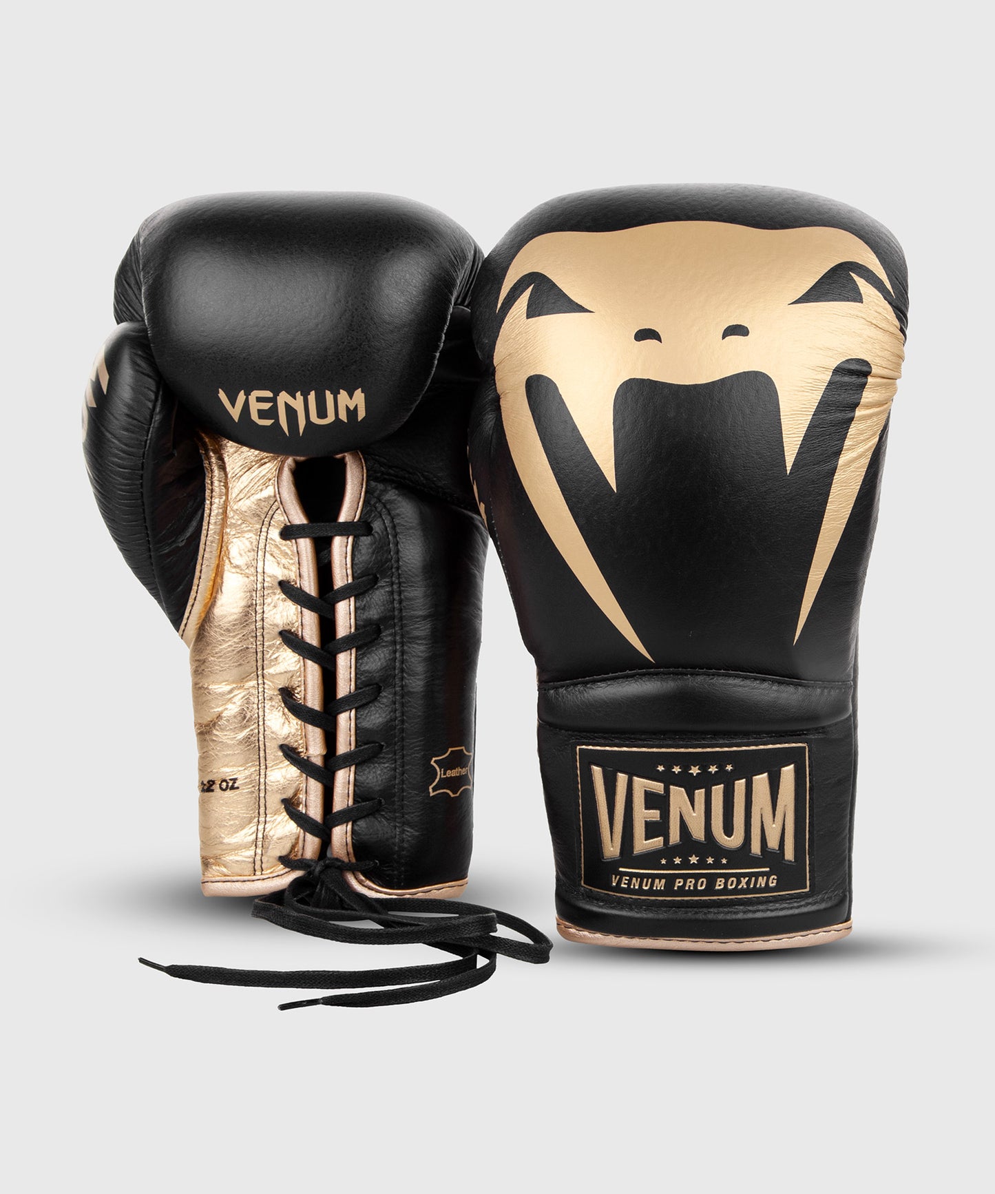 Боксерские перчатки Venum Giant 2.0 Pro-Со шнуровкой - Черный/Золотой