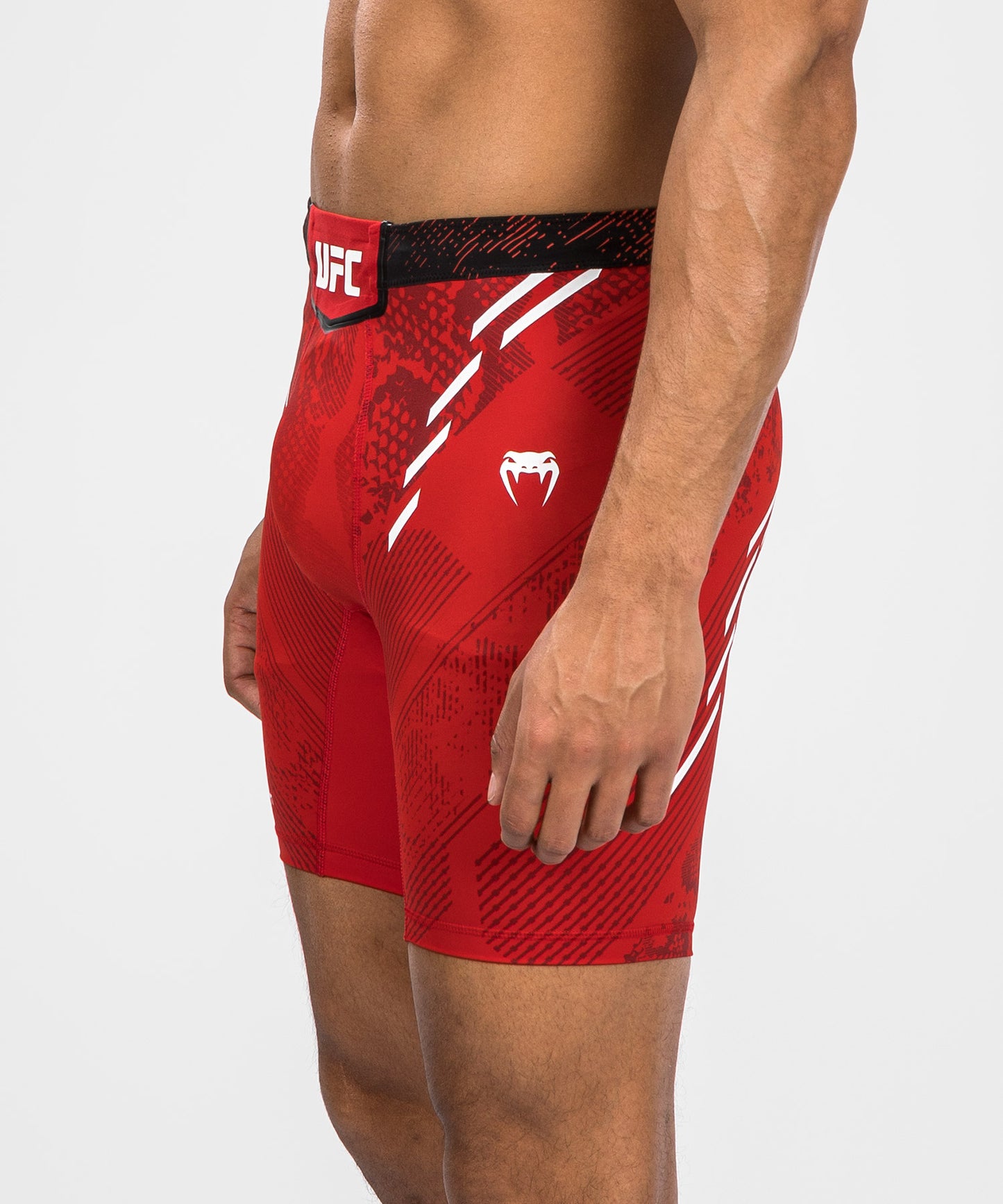 UFC Adrenaline by Venum Authentic Fight Night Мужские шорты Vale Tudo Short - красный