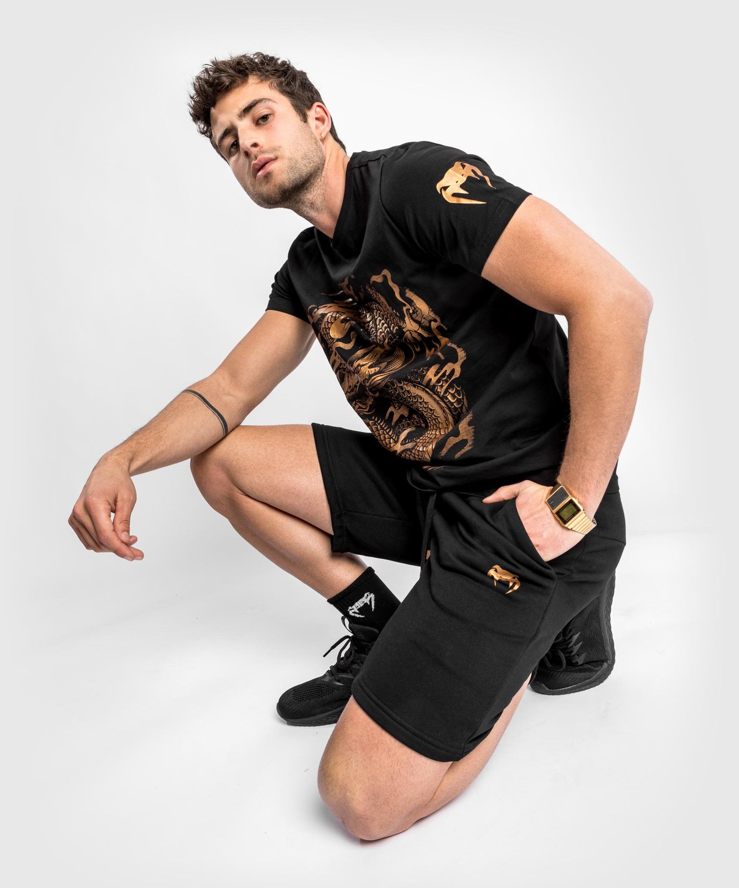 Футболка Venum Dragon's Flight T-Shirt - черный/бронзовый