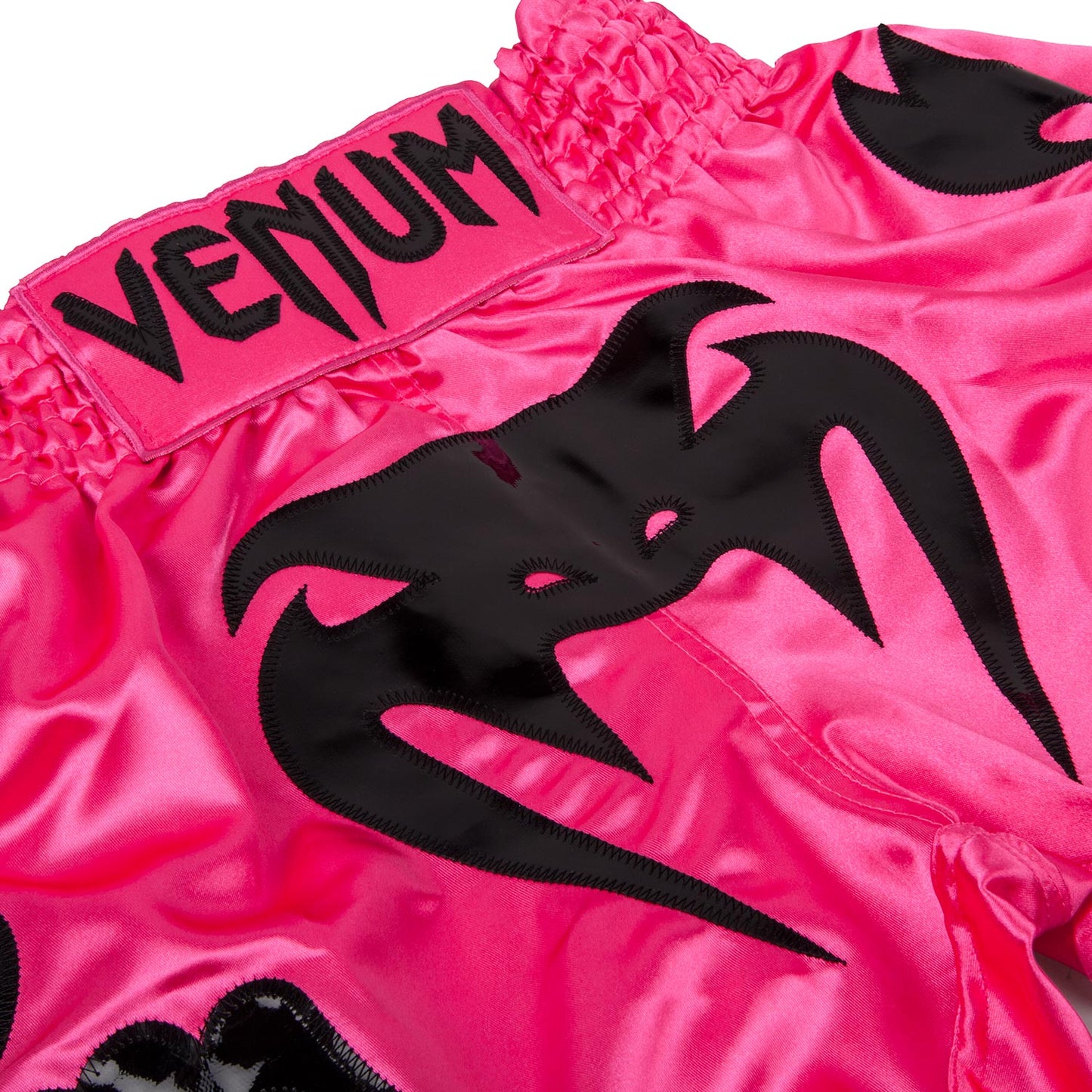 ШОРТЫ ДЛЯ ТАЙСКОГО БОКСА VENUM BANGKOK INFERNO