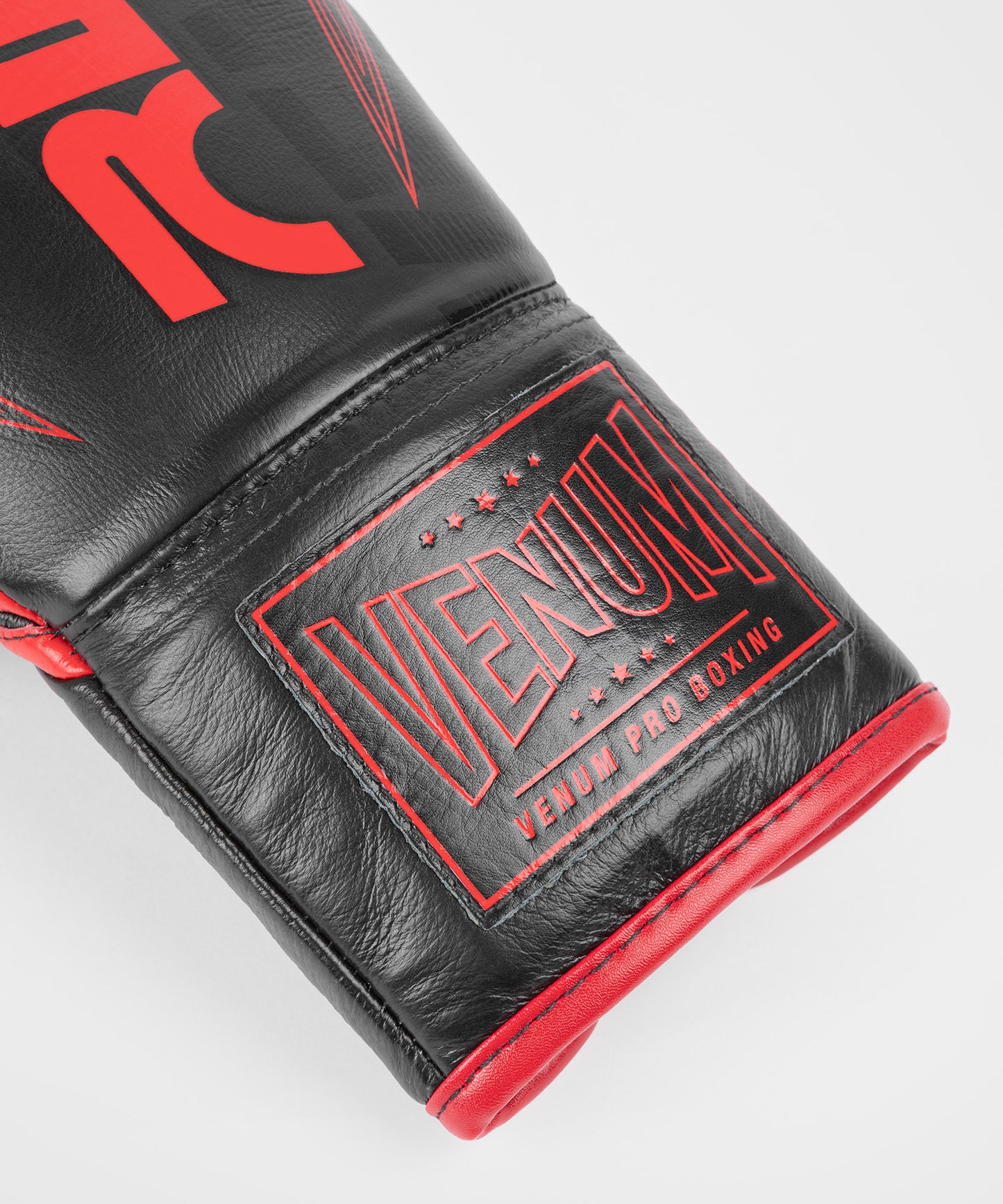 RWS X Venum  Официальные боксерские перчатки со шнуровкой - черные